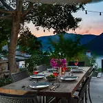 Villa Stunning In With Pool And Sea Vistas *