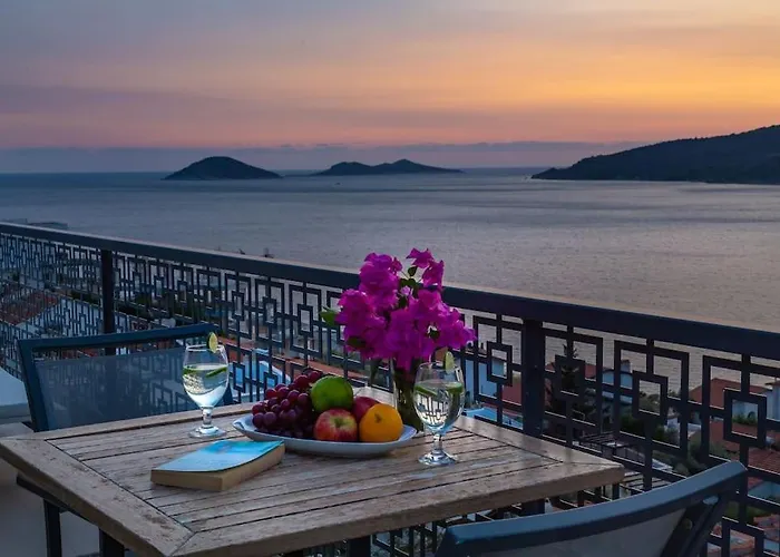 Stunning In With Pool And Sea Vistas فيلة