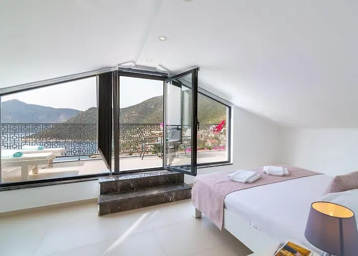 Stunning In With Pool And Sea Vistas فيلة *