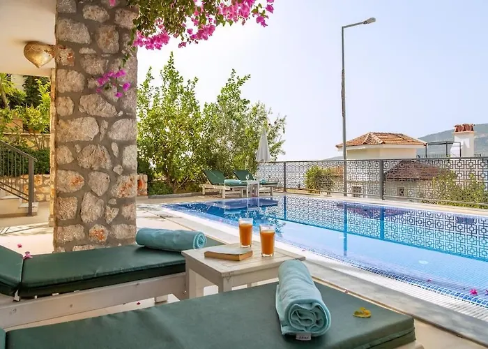 فيلة Stunning In With Pool And Sea Vistas كالكان
