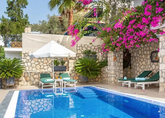 فيلة Stunning In With Pool And Sea Vistas كالكان
