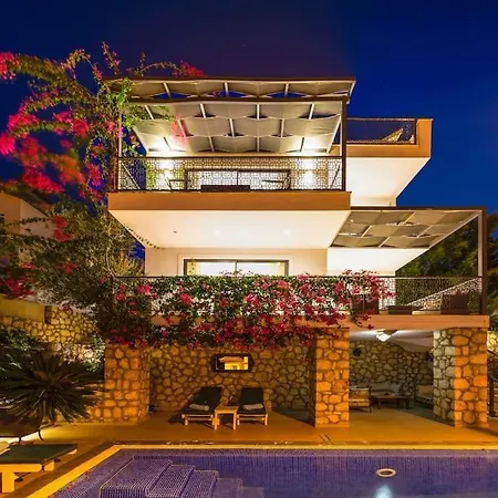 Villa Stunning In With Pool And Sea Vistas Kalkan