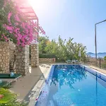 Stunning In With Pool And Sea Vistas Βίλα