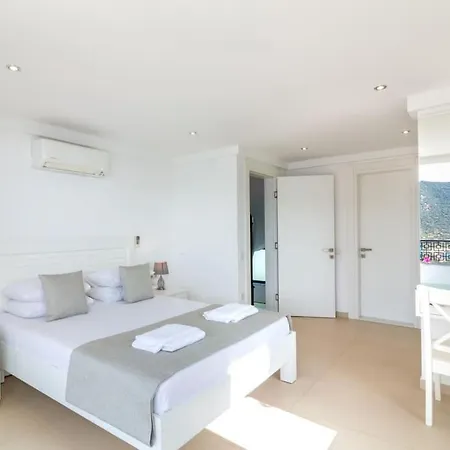 Villa Stunning In With Pool And Sea Vistas Kalkan