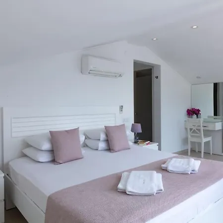 Villa Stunning In With Pool And Sea Vistas Kalkan